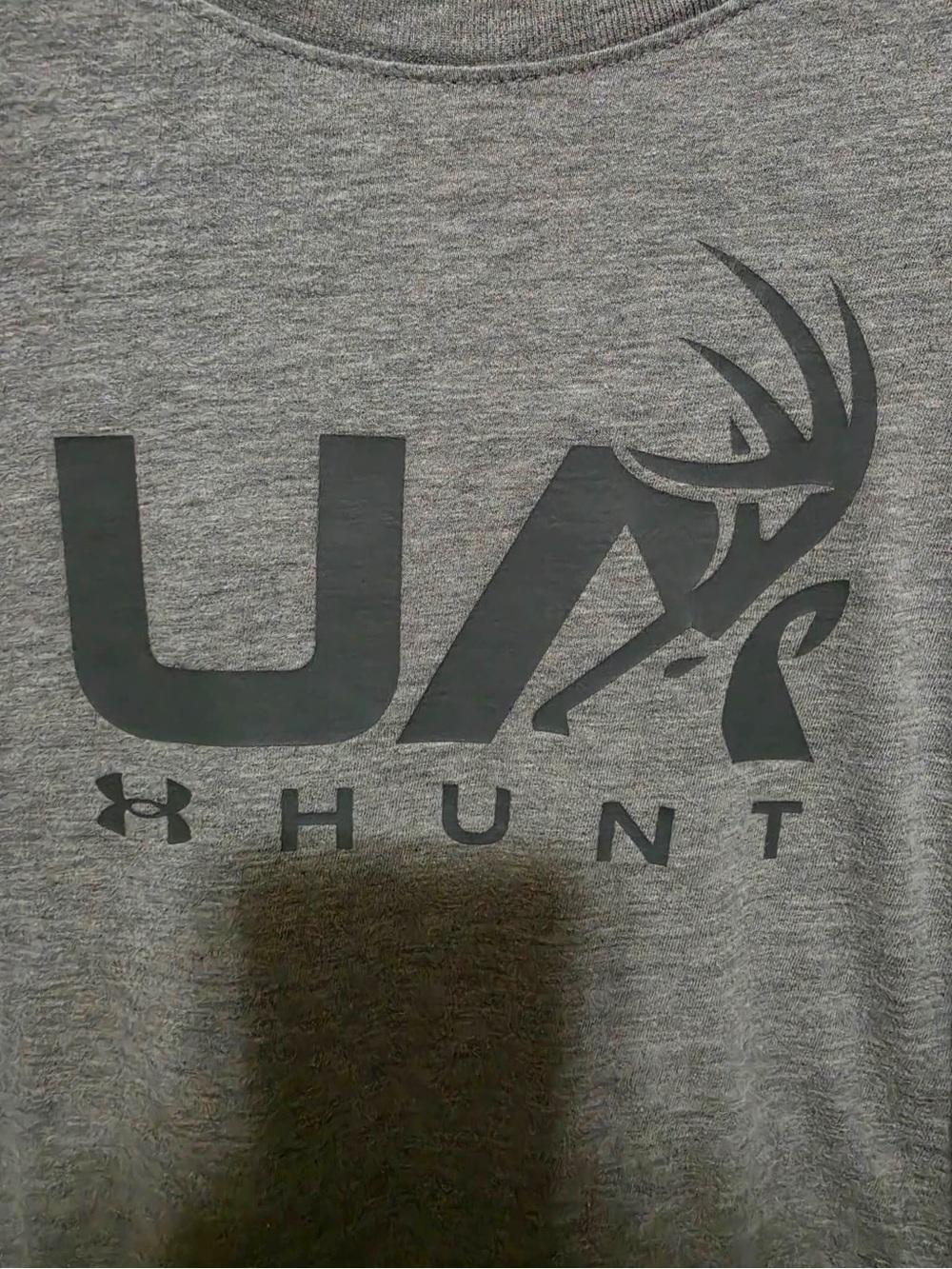 Under Armour Heather Gray Long Sleeve Athletic Top Hunting